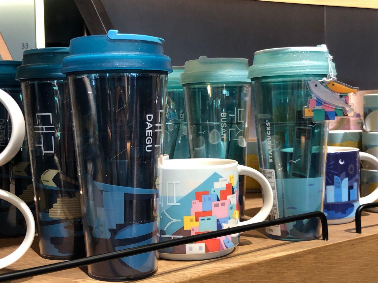 大邱和釜山城市設計的韓國星巴克有限公司紀念杯，細節獨特。